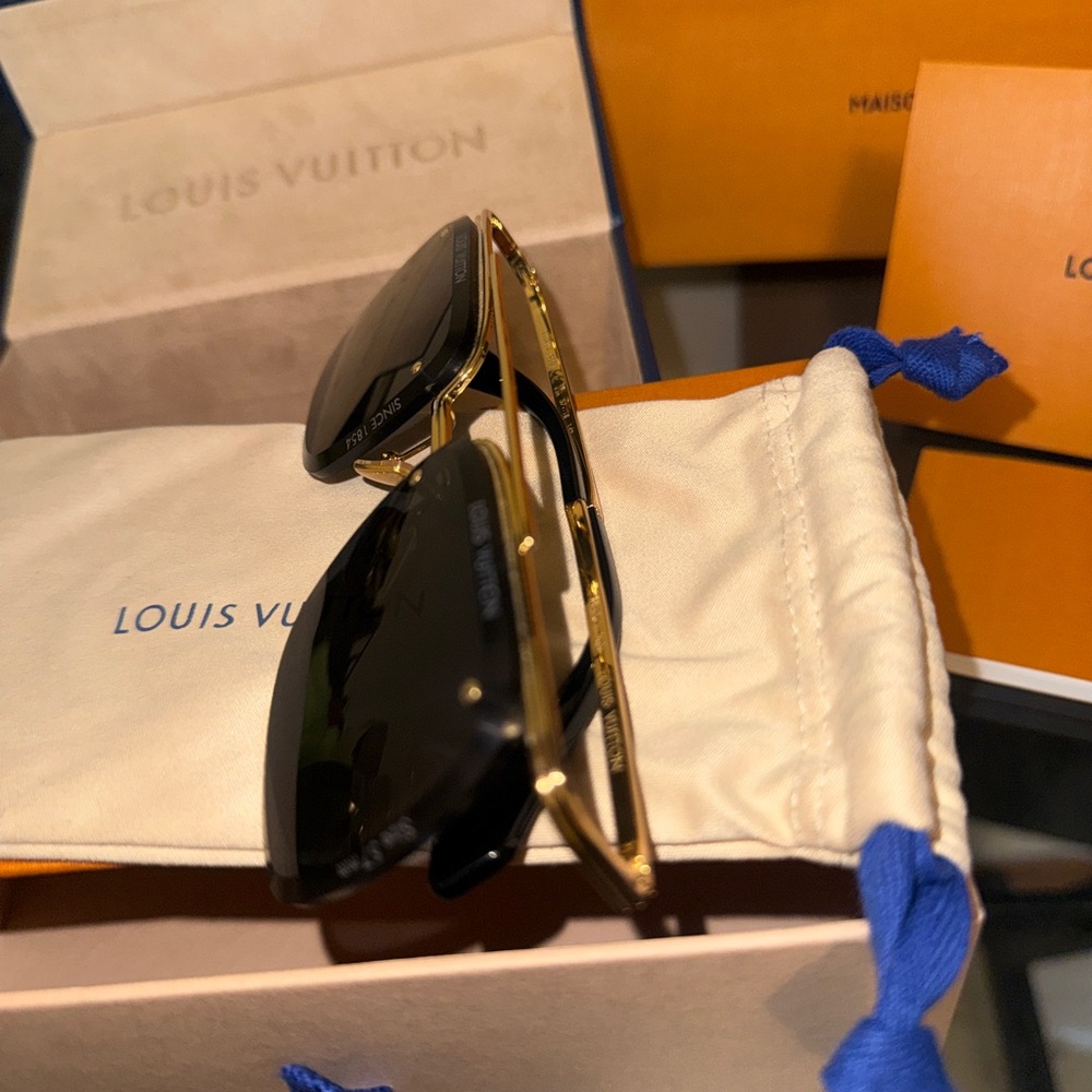 Louis Vuitton Black and Gold Super Vision Light Square Sunglasses - Picture 4 of 10